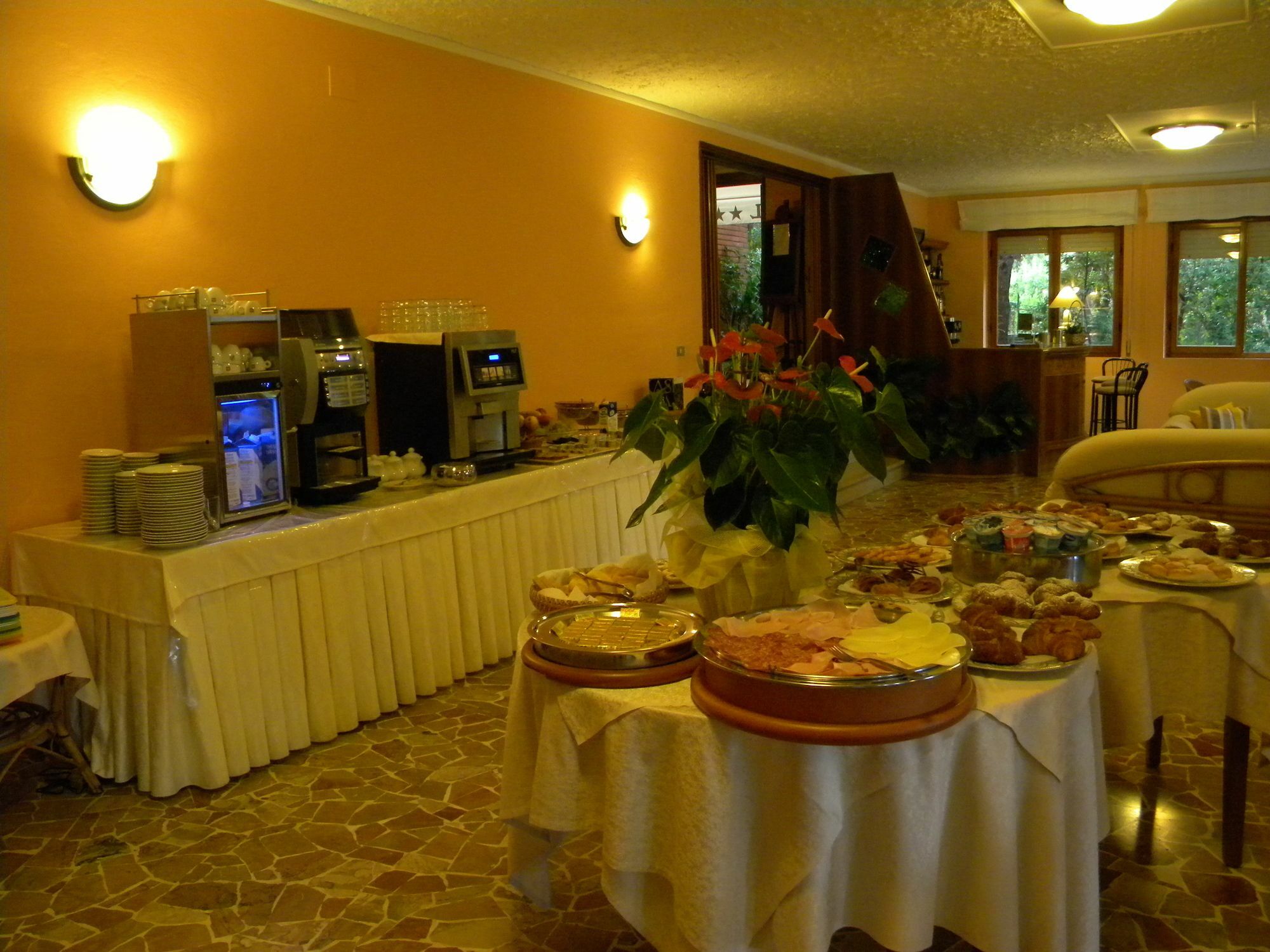 Hotel La Rosa Del Tirreno Ливорно Екстериор снимка