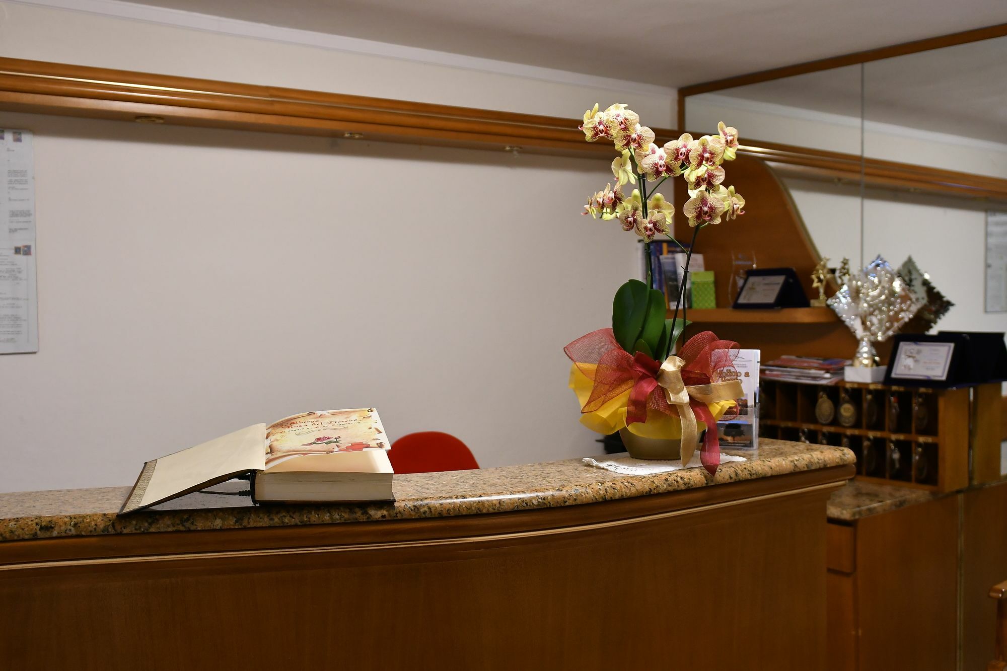 Hotel La Rosa Del Tirreno Ливорно Екстериор снимка