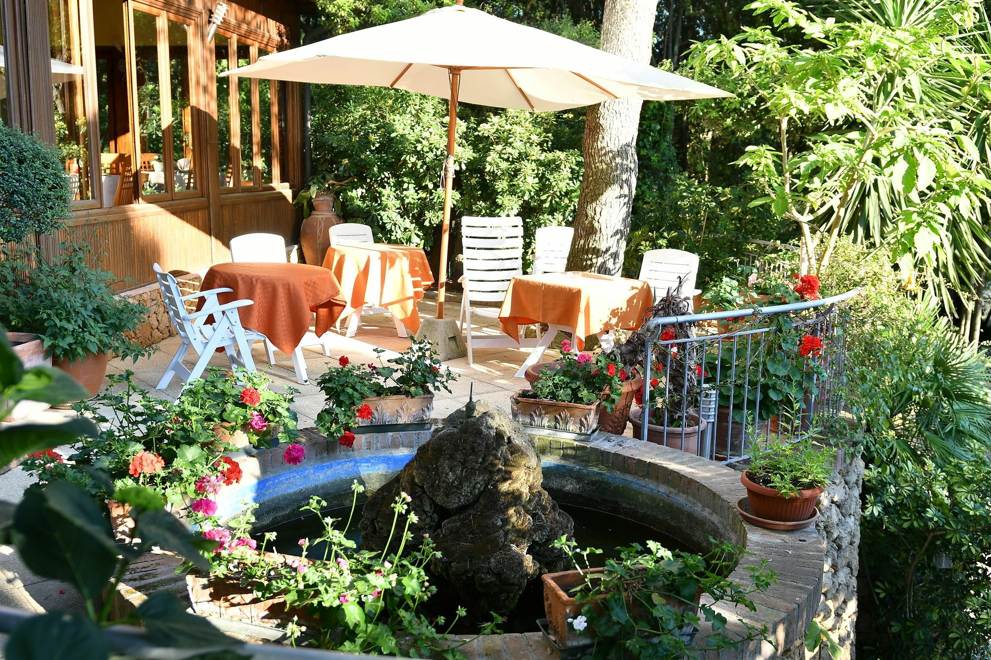 Hotel La Rosa Del Tirreno Ливорно Екстериор снимка
